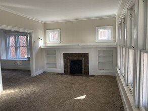 1220 Beaconsfield Ave, Unit 1 in Grosse Pointe Park, MI - Foto de edificio - Building Photo