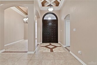 2019 W Chippewa Ave in Edinburg, TX - Building Photo - Building Photo