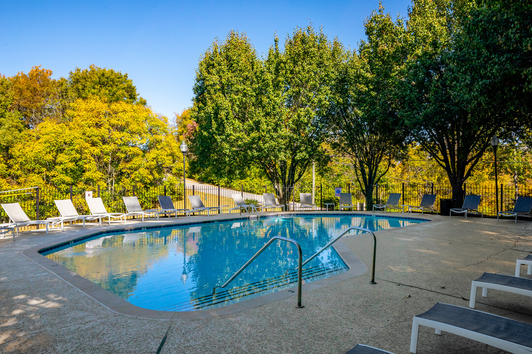 Landmark at Lyncrest Reserve in Nashville, TN - Building Photo