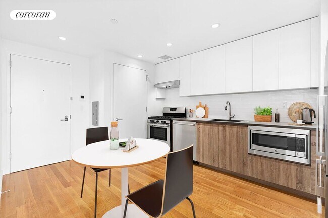 247 N 7th St in Brooklyn, NY - Building Photo - Building Photo