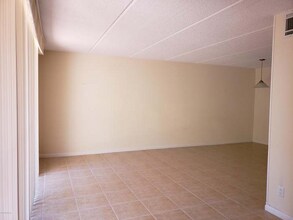 3401 Townsend Blvd unit 1213 in Jacksonville, FL - Building Photo - Building Photo