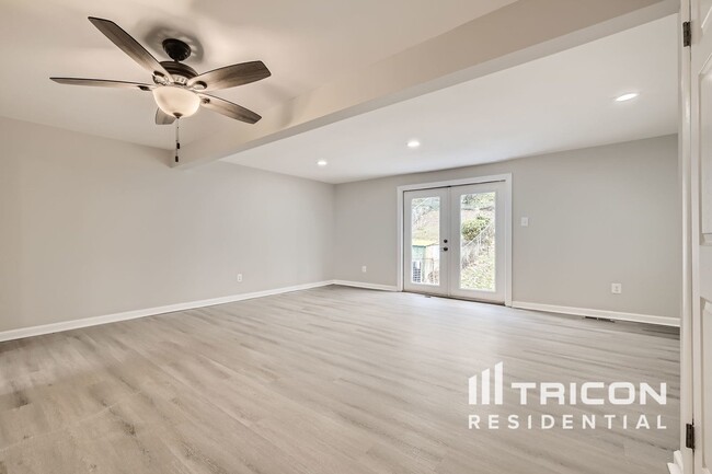 9226 Throgmorton Rd in Parkville, MD - Building Photo - Building Photo