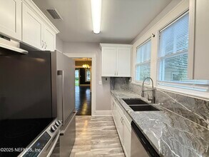 4541 Woolman Ave in Jacksonville, FL - Building Photo - Building Photo