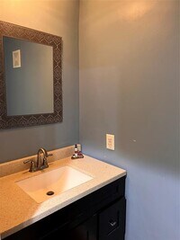 7447 Cambridge St photo'