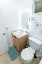 3230 NE 13th St in Pompano Beach, FL - Foto de edificio - Building Photo