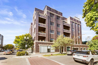 4802 N Bell Ave, Unit 201 in Chicago, IL - Building Photo - Building Photo