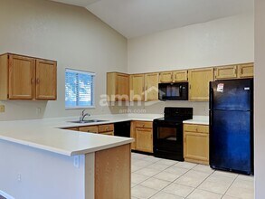 9915 E Paseo Juan Tabo in Tucson, AZ - Building Photo - Building Photo