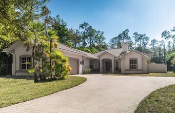 6800 Hunters Rd in Naples, FL - Building Photo - Building Photo