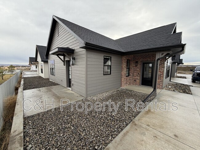 2529 Esther Rose Ln in Billings, MT - Building Photo - Building Photo
