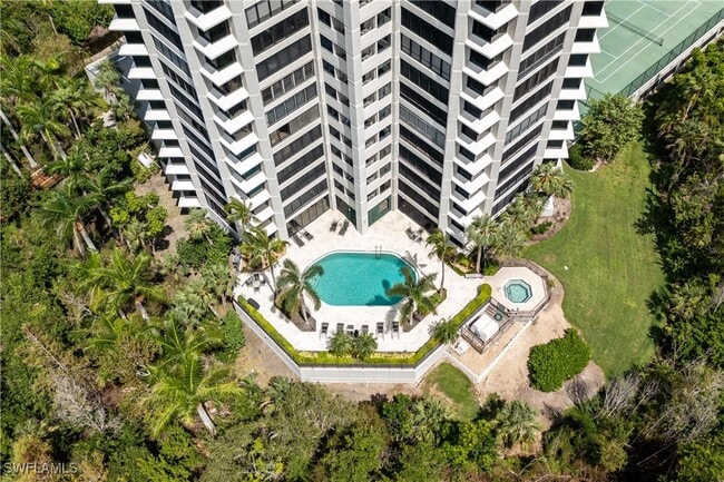 property at 5555 Heron Point Dr