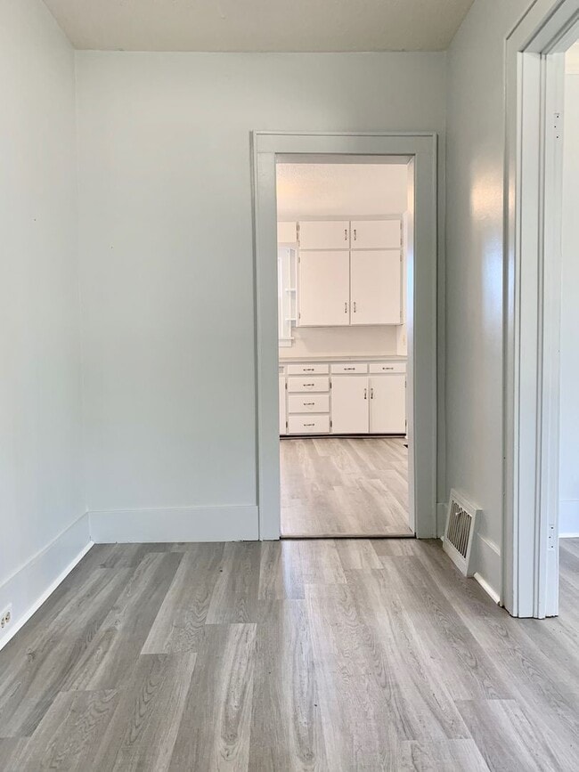 1880 Sanford St in Muskegon, MI - Building Photo - Building Photo