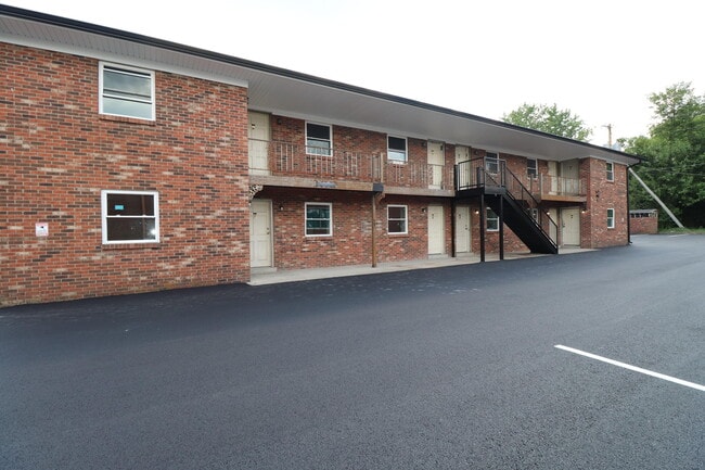 property at 203 S 1st St