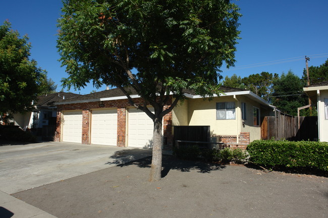 2468 Karen Dr in Santa Clara, CA - Building Photo - Building Photo