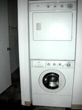 1402 N Redondo Dr in Austin, TX - Building Photo - Building Photo