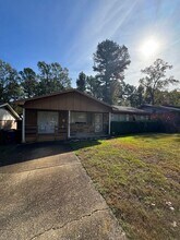 8923 Hawthorne Dr in Shreveport, LA - Building Photo - Building Photo