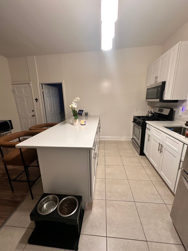 37 Sayre St, Unit 1 in Elizabeth, NJ - Building Photo - Building Photo