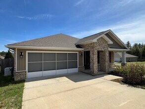 3277 Chapelwood Dr in Crestview, FL - Building Photo - Building Photo