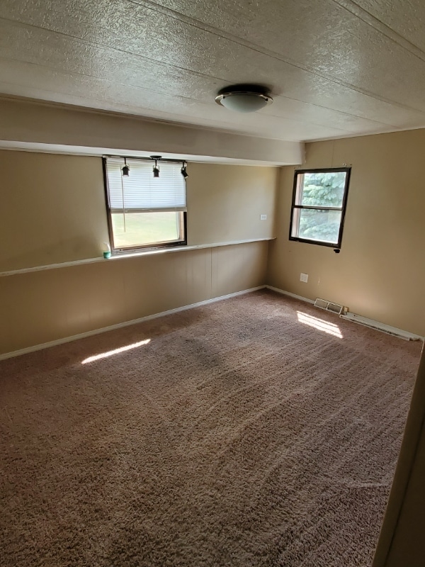 625 Beck Ave in Remsen, IA - Foto de edificio - Building Photo