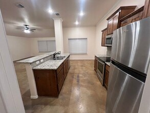 1012 Damascus Dr in Belton, TX - Foto de edificio - Building Photo