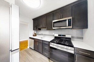 Wayne Village Apartments in Wayne, NJ - Building Photo