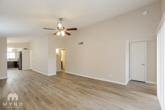 4545 N 67th Ave in Phoenix, AZ - Building Photo - Building Photo