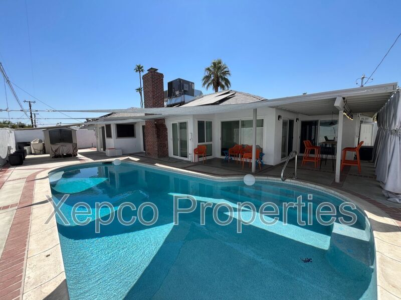 4080 Cll San Antonio in Palm Springs, CA - Building Photo