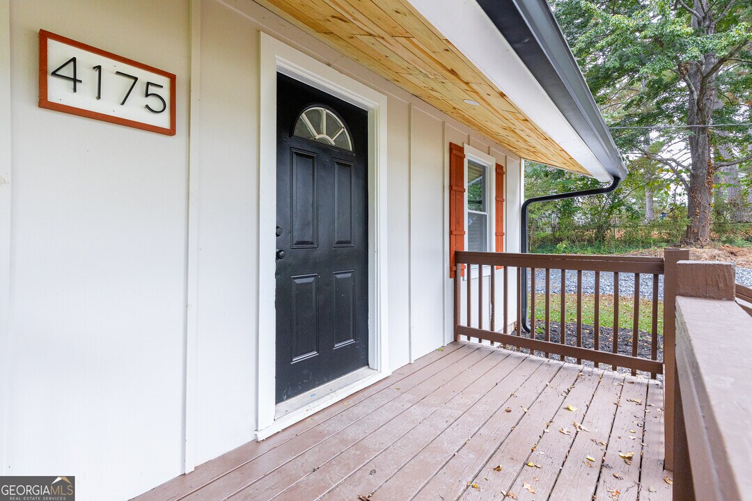 4175 Cottage Ln in Conley, GA - Building Photo