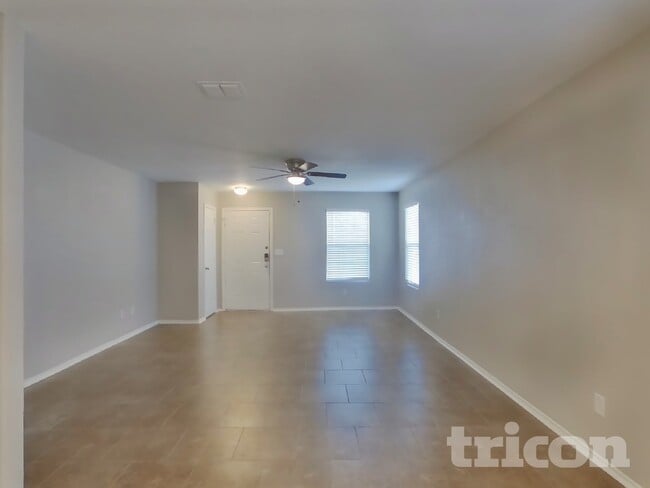 10911 Bosal Trail in San Antonio, TX - Building Photo - Building Photo