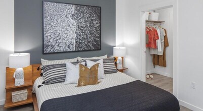 4055 Mercantile Dr in Lake Oswego, OR - Building Photo - Building Photo