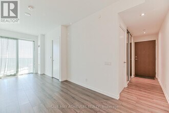 7890 Jane St in Vaughan, ON - Building Photo - Building Photo