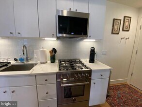 1775 Swann St NW in Washington, DC - Building Photo - Building Photo