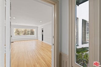9770 W Olympic Blvd in Beverly Hills, CA - Building Photo - Building Photo