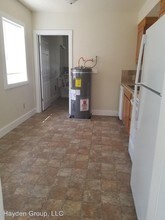 374 SE Walnut St-Unit -#3 in Hillsboro, OR - Foto de edificio - Building Photo
