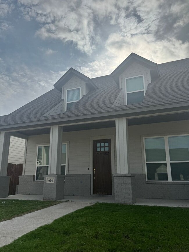 property at 660 The Cottages