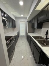 3320 N Arnoult Rd in Metairie, LA - Foto de edificio - Building Photo