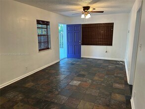 132 E Central Blvd-Unit -1 in Lantana, FL - Building Photo - Building Photo