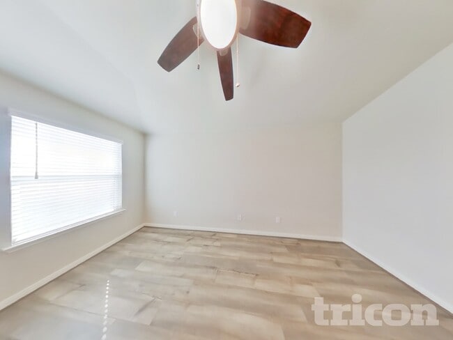 13538 Paxton Blvd in Saint Hedwig, TX - Building Photo - Building Photo