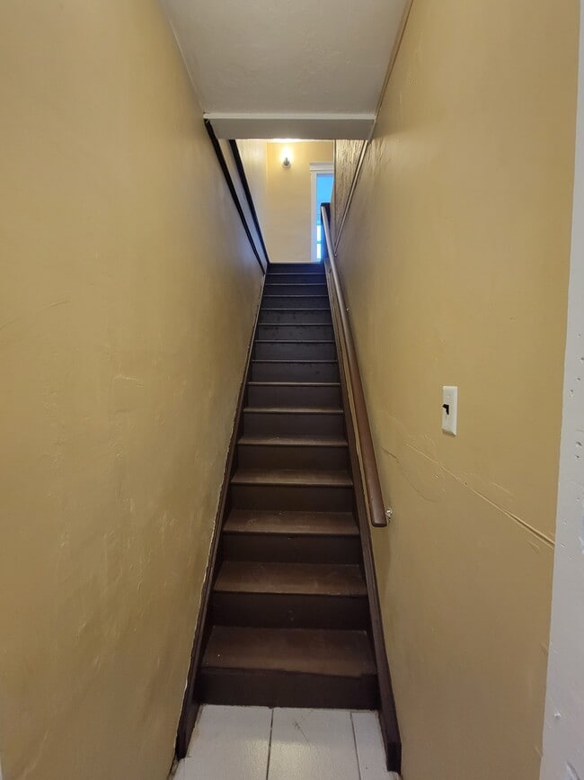 1462 Olden Ave, Unit 2 in Ewing, NJ - Building Photo - Building Photo