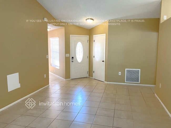 713 46th St E in Bradenton, FL - Foto de edificio - Building Photo