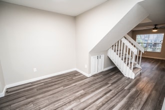 2210 Fletchers Point Cir in Tampa, FL - Building Photo - Building Photo