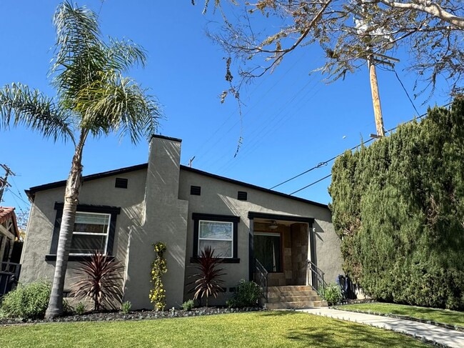 419 S Almont Dr in Beverly Hills, CA - Building Photo - Building Photo