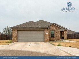 1103 Leeds Ct in Wolfforth, TX - Building Photo