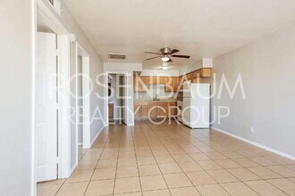 2747 E Chipman Rd in Phoenix, AZ - Building Photo - Building Photo