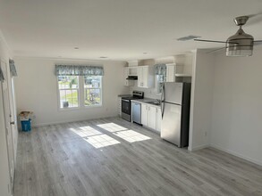 2 Temple Ave in Fort Pierce, FL - Building Photo - Building Photo