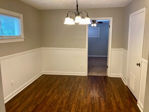 54 Monroe Ave in Jackson, TN - Building Photo - Building Photo