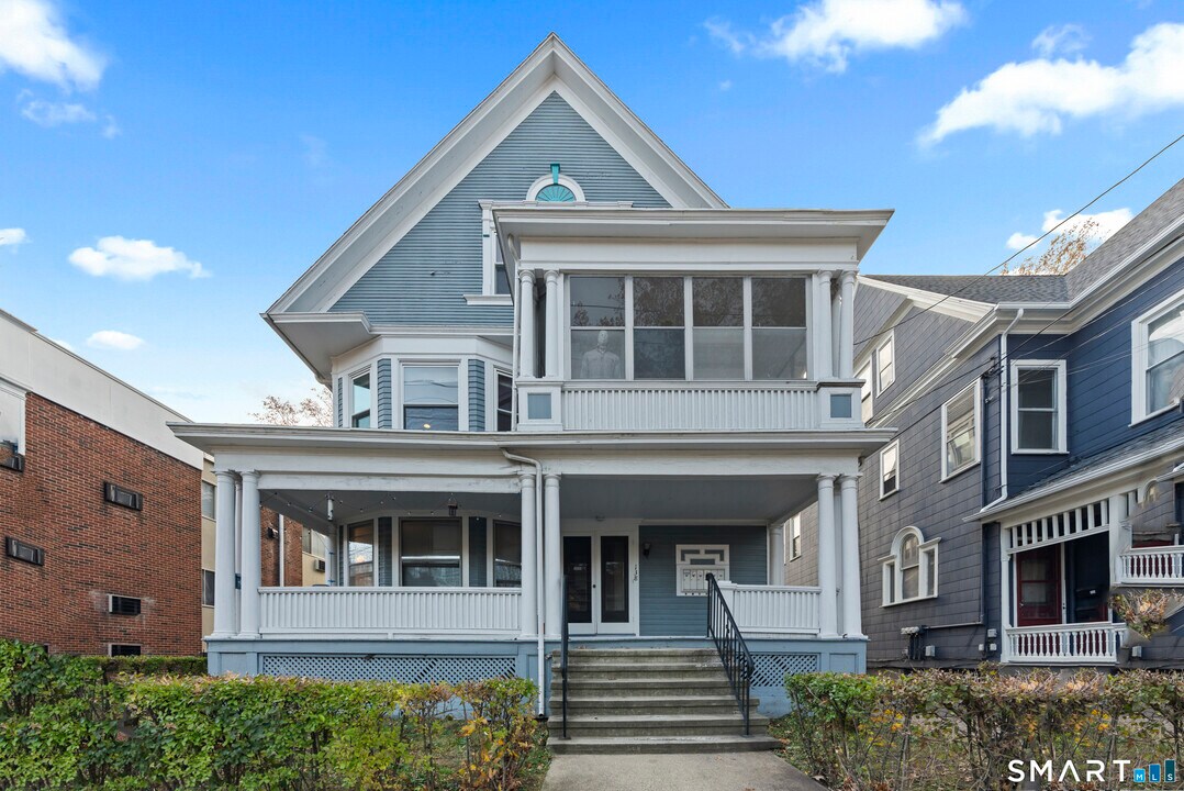 136 Edwards St in New Haven, CT - Building Photo