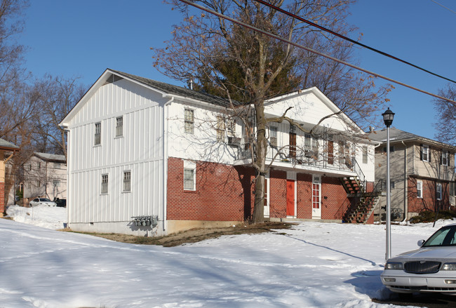 8450-8458 Robinson St in Overland Park, KS - Foto de edificio - Building Photo
