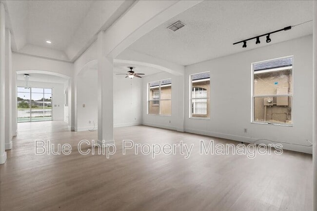 1923 Bridgeview Cir in Orlando, FL - Building Photo - Building Photo