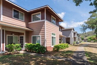 Island Palm Communities in Honolulu, HI - Building Photo - Building Photo