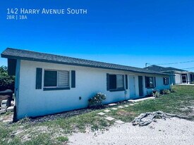 142 Harry Ave S in Lehigh Acres, FL - Building Photo